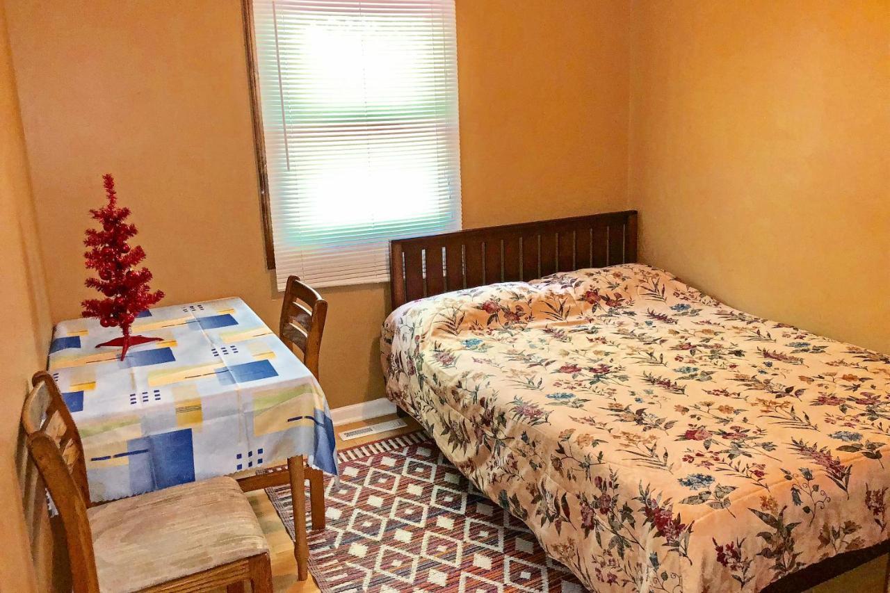 Wooded Twin Lakes Retreat 13 Mi To Lake Michigan! Extérieur photo